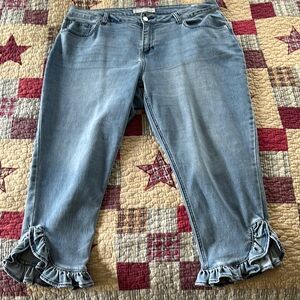 Capri-Length Ruffle Hem Denim